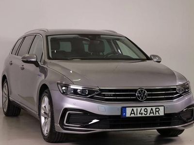 Cinzento Usado 2021 VW Passat GTE Carrinha | € 25.990 (Preço justo)