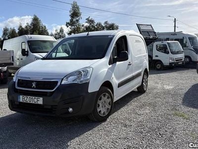 Branco Usado 2018 Peugeot Partner Monovolume | € 9.900