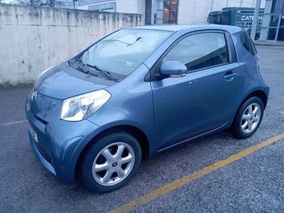 Toyota iQ