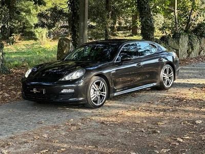 Cinzento Usado 2009 Porsche Panamera Sedan | € 38.990 (Preço justo)