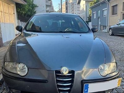 Usado 2001 Alfa Romeo 147 Distinctive Citadino | € 4.000