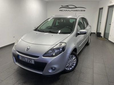 Cinzento Usado 2011 Renault Clio II Carrinha | € 6.900 (Preço elevado)