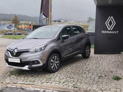 Cinzento Usado 2017 Renault Captur SUV | € 13.500 (Preço justo)