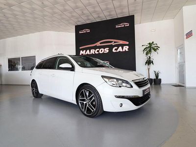 Branco Usado 2015 Peugeot 308 Active Carrinha | € 16.400