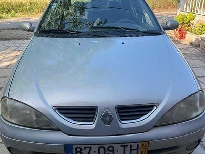 Usado 2002 Renault Mégane II Sedan | € 1.300