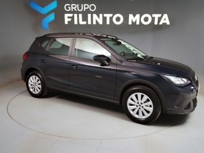 Cinzento Usado 2023 Seat Arona Style SUV | € 14.290 (Preço justo)