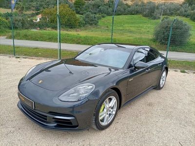 Porsche Panamera 4