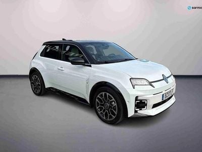 Branco Usado 2025 Renault 5 E-Tech Iconic Citadino | € 36.410 (Preço elevado)