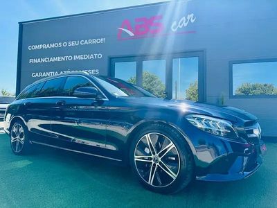 Usado Mercedes C220 Avantgarde 194 HP (142 kW) 2019 Azul Carrinha