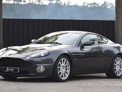 Usado Aston Martin Vanquish 527 HP (387 kW) 2005 Cinzento Coupé