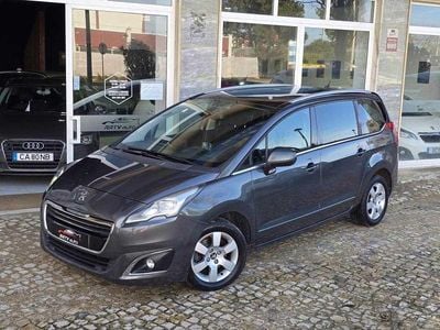 Cinza Usado 2016 Peugeot 5008 Allure Monovolume | € 12.450