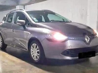 Usado 2015 Renault Clio IV Carrinha | € 8.000 (Preço elevado)