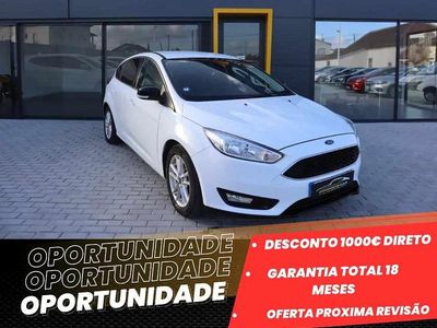 Branco Usado 2017 Ford Focus Trend+ Citadino | € 13.000 (Preço justo)