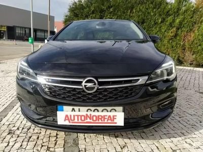 Usado Opel Astra Business Edition 136 HP (100 kW) 2018 Preto Citadino