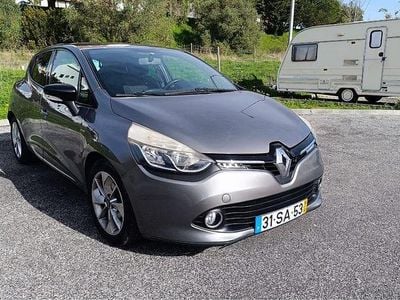 Usado 2016 Renault Clio IV LIMITED Sedan | € 11.000 (Preço elevado)