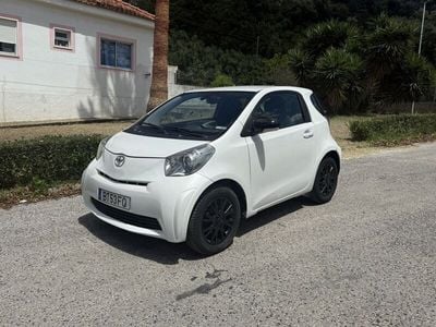 Toyota iQ