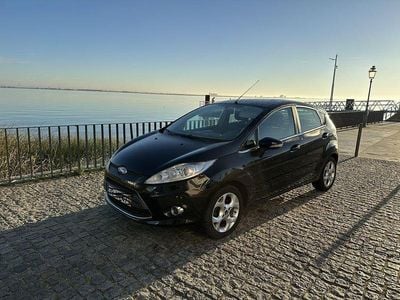 Usado 2010 Ford Fiesta Sedan | € 5.750 (Preço elevado)