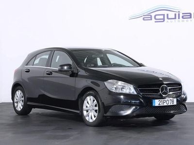 Usado Mercedes A160 Style 90 HP (66 kW) 2015 Preto