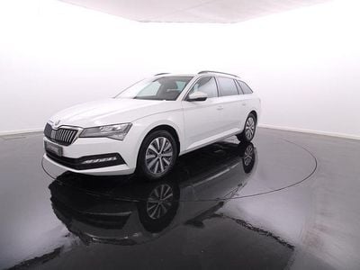 Usado Skoda Superb 150 HP (110 kW) 2023 Branco