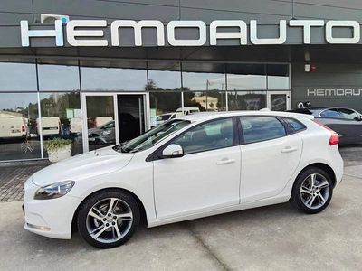 Branco Usado 2014 Volvo V40 | € 9.900 (Caro)