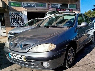 Cinzento Usado 1999 Renault Mégane | € 1.599