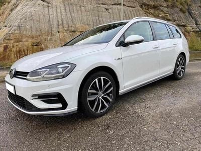 Usado VW Golf VII 116 HP (85 kW) 2020 Branco Carrinha