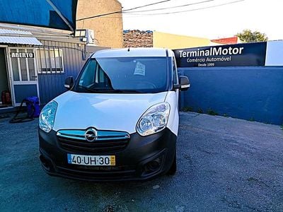 Branco Usado 2018 Opel Combo S Monovolume | € 12.500