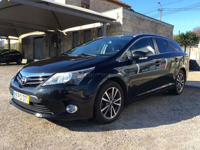 usado Toyota Avensis SW 2.0 D-4D Exclusive