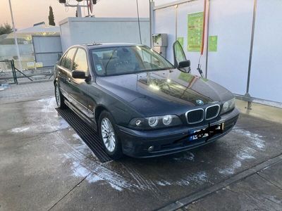 BMW 525