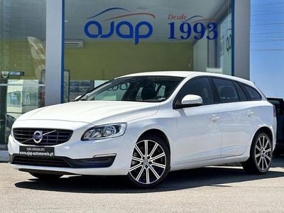 Branco Usado 2016 Volvo V60 Momentum Carrinha | € 15.670 (Preço justo)