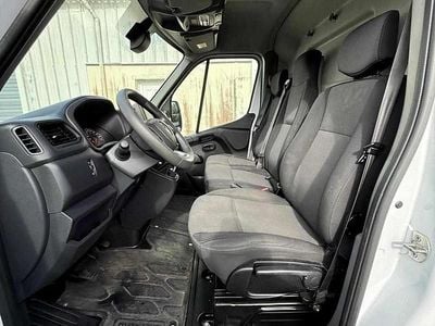 Usado Renault Master 150 HP (110 kW) 2022 Branco Monovolume