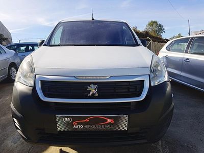 Branco Usado 2018 Peugeot Partner Premium Monovolume | € 10.250 (Bom preço)