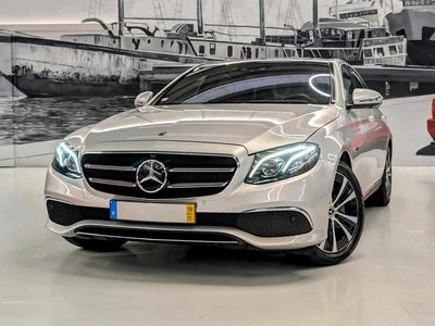 Cinzento Usado 2019 Mercedes E300 Sedan | € 34.995