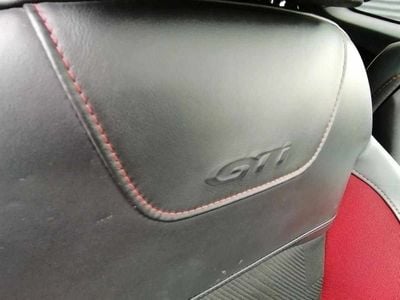 Usado Peugeot 208 GTi 200 HP (147 kW) 2014 Branco Citadino