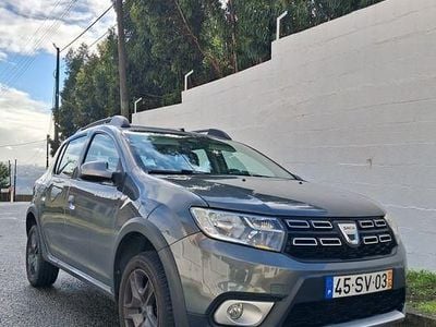 Usado 2017 Dacia Sandero Stepway Sedan | € 8.800 (Preço justo)