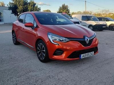 Laranja Usado 2020 Renault Clio V Intens Citadino | € 14.980 (Preço justo)