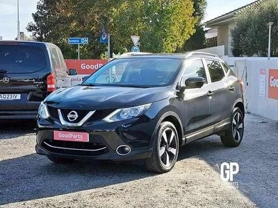 Preto Usado 2016 Nissan Qashqai N-Connecta SUV | € 16.500 (Preço justo)