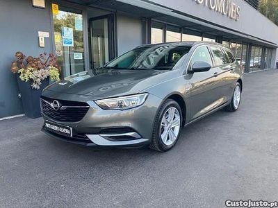 Usado Opel Insignia Dynamic 110 HP (80 kW) 2018 Branco Sedan