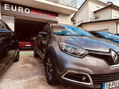 Usado Renault Captur 90 HP (66 kW) 2015 Cinzento SUV
