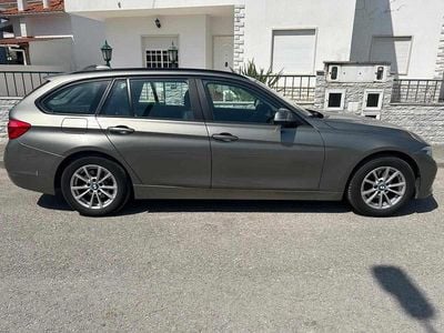 Cinzento Usado 2018 BMW 316 Carrinha | € 16.000