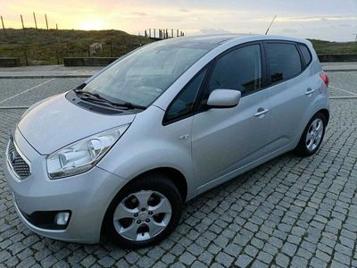 usado Kia Venga 1.4 CRDI Matrícula Inglesa Direção à Direita - Ótimo Estado!