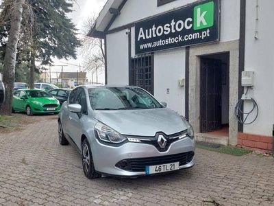 Usado Renault Clio IV Zen 90 HP (66 kW) 2013 Cinza