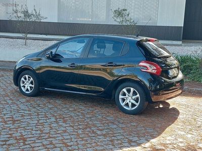 usado Peugeot 208 1.4 HDI