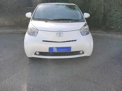 Toyota iQ