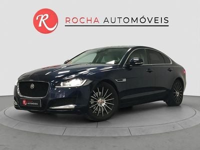 Usado Jaguar XF Prestige 180 HP (132 kW) 2016 Azul Sedan