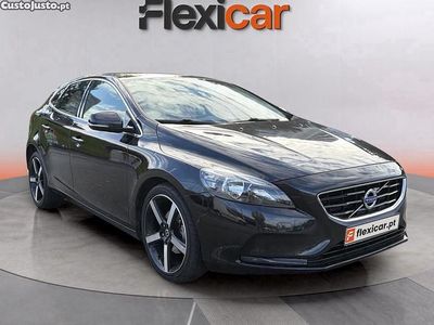 Preto Usado 2015 Volvo V40 R-Design | € 14.490 (Preço justo)