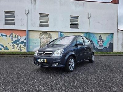 Usado 2006 Opel Meriva Monovolume | € 1.800 (Bom preço)