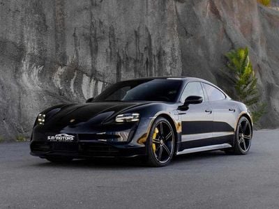 Preto Usado 2020 Porsche Taycan Sedan | € 69.500