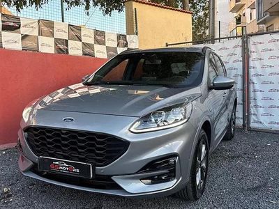 Usado Ford Kuga ST-Line X 225 HP (165 kW) 2022 Cinza antracite SUV