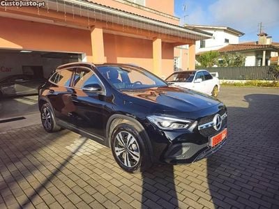 Usado Mercedes GLA200 Progressive 150 HP (110 kW) 2020 Preto SUV